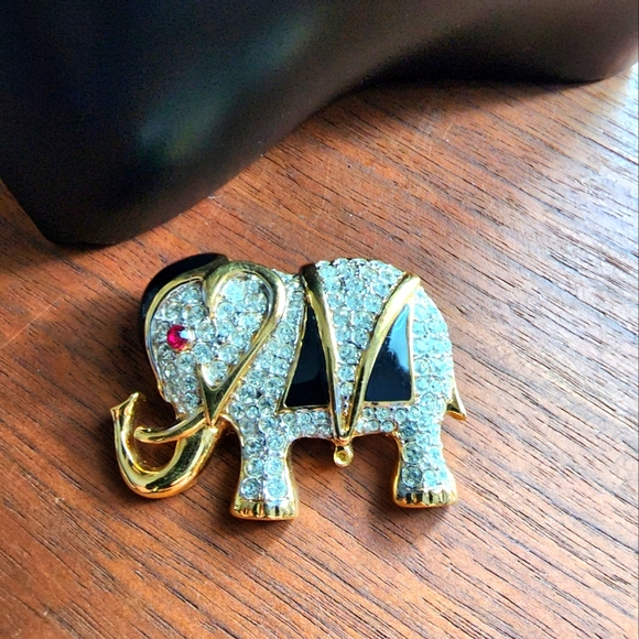 Stunning signed D'Orlan elephant brooch - Picture 2 of 6